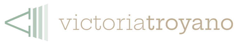 Victoria Troyano, intérprete de conferencias y traductora